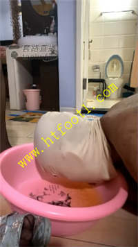 qslld5bcx1m.jpg