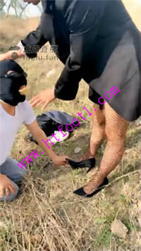 exnkunih0tg.jpg