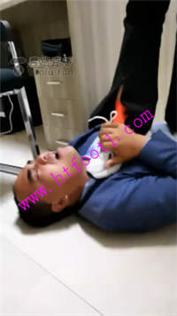 yks2blnb1q1.jpg