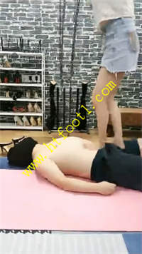 mif24nkpfs0.jpg