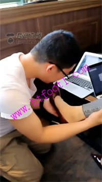 uwm2ty1ueaq.jpg