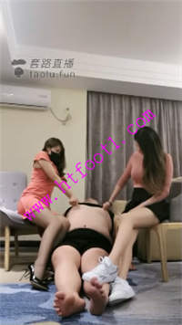 r1rtt44m3fv.jpg
