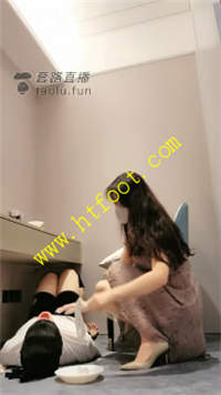 w2vxbo355tm.jpg