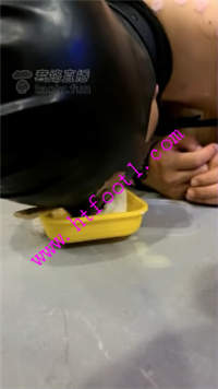 zjvzdc32adu.jpg