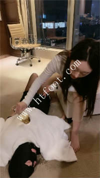 nhbs0trxd1h.jpg