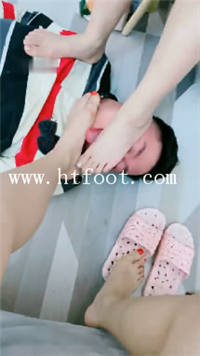 r1toesvxtcd.jpg