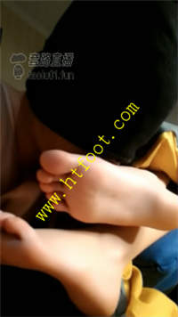 hhx1fze2tff.jpg