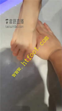 yxwcechac2h.jpg