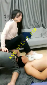 0e11pawgs3b.jpg