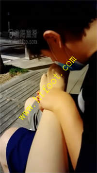 4atb2iymgti.jpg