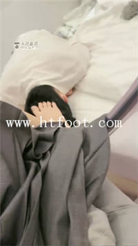 aet42hly15e.jpg