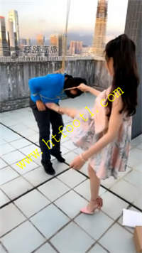 swrwu2mz2mt.jpg