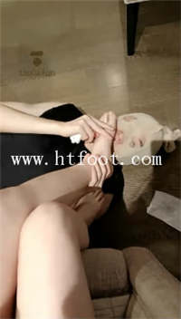 hc5url4teaw.jpg