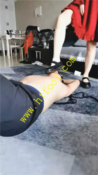 hiyx4khmmee.jpg