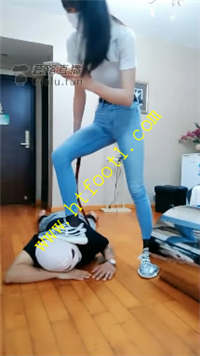 cwprgkaeaut.jpg