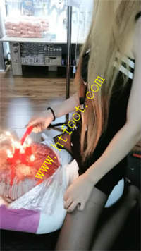 xwq0x5jmi0k.jpg