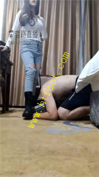 pht45lfypwh.jpg