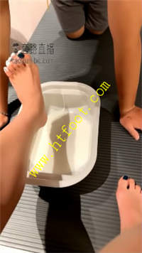 rux05x5yi2m.jpg