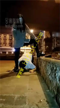 qxbo1x4apgb.jpg