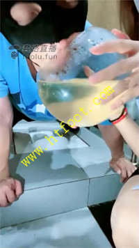 4yh0noqyvr0.jpg