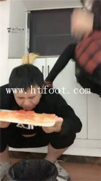 lvdjdw2ahea.jpg