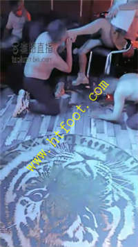 e3u2rol015w.jpg