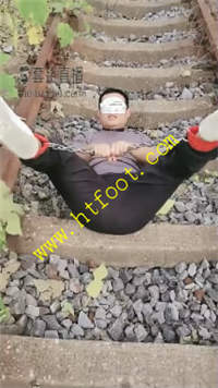 uy1ixnp4vag.jpg