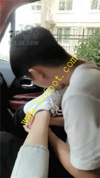 uhbkzkwnspb.jpg