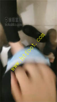 h1dl2n2qw4s.jpg
