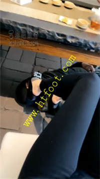 l03hqitpdc4.jpg