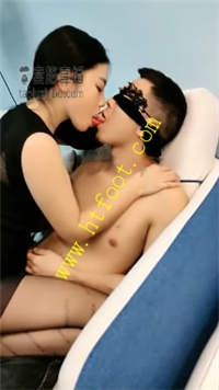 13rsrfaamdw.jpg