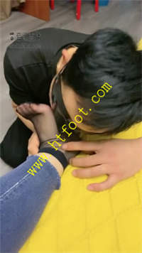 4waryewwk5s.jpg