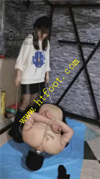 mwcwg2r3gry.jpg