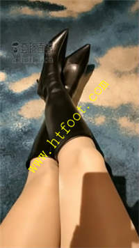 uvtse1jv4dr.jpg