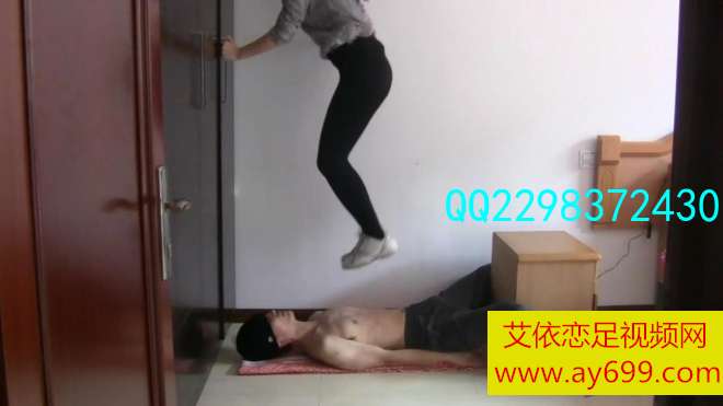 aduh052m1b5.jpg