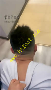 aa5ux0rql4z.jpg