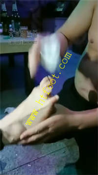 r021h4iqcqx.jpg