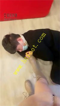 vw0t0q4op31.jpg