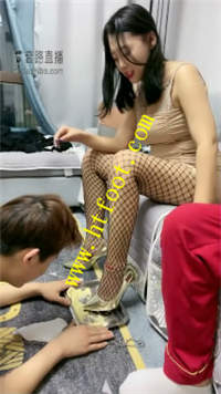 feqa0dinqxt.jpg