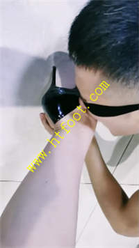 aed4kgcaxd5.jpg