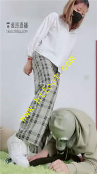 4322iyubpdx.jpg