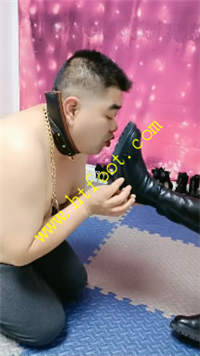 haca2kvomuc.jpg
