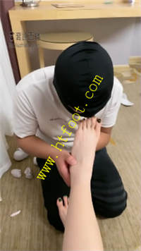 2eacqmb4rcl.jpg