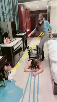 1rp5tmgdvmp.jpg