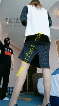 whwmv51cbzm.jpg