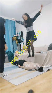 qc0km5oxn15.jpg