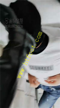 4ccsv15kdng.jpg