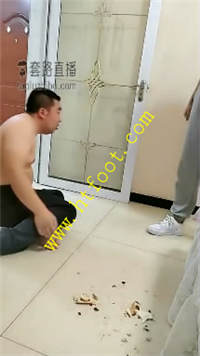 m12wwupvxsp.jpg