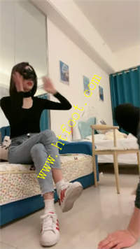 a0rc1v40mu1.jpg