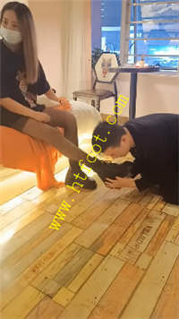 2k2y0wxevyq.jpg